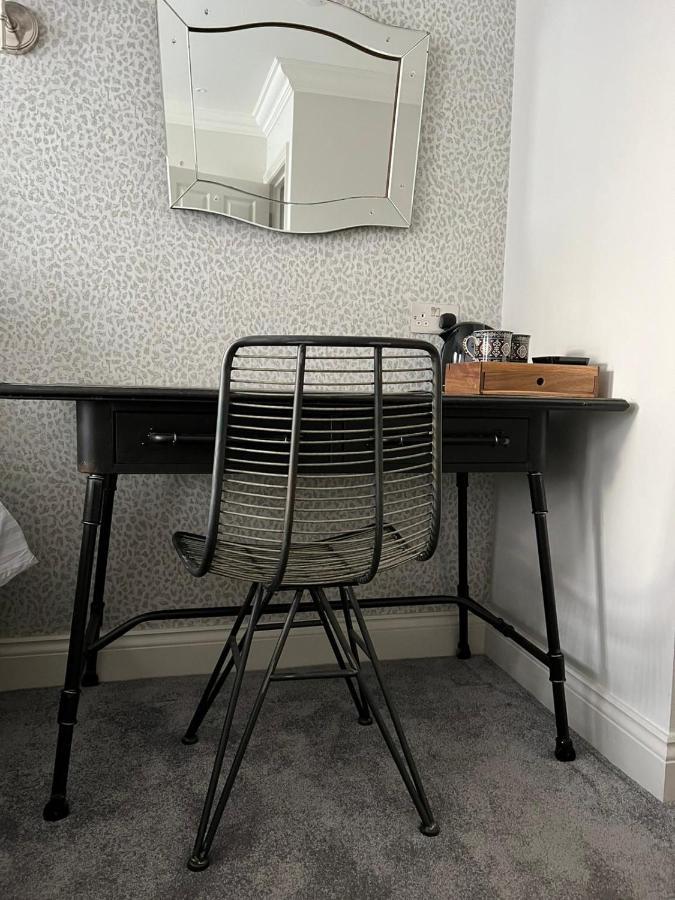 Hotel The Pig And Whistle à Londres Extérieur photo
